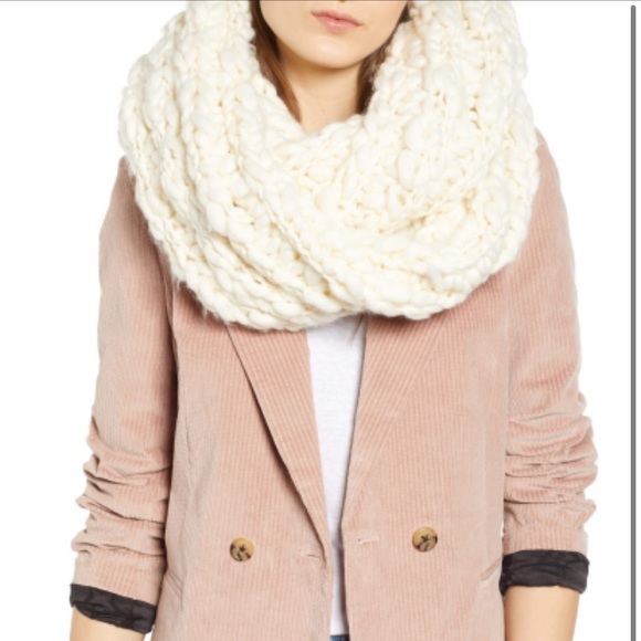 Free People Accessories - Free People | Dreamland Chunky Knit Infinity Scarf